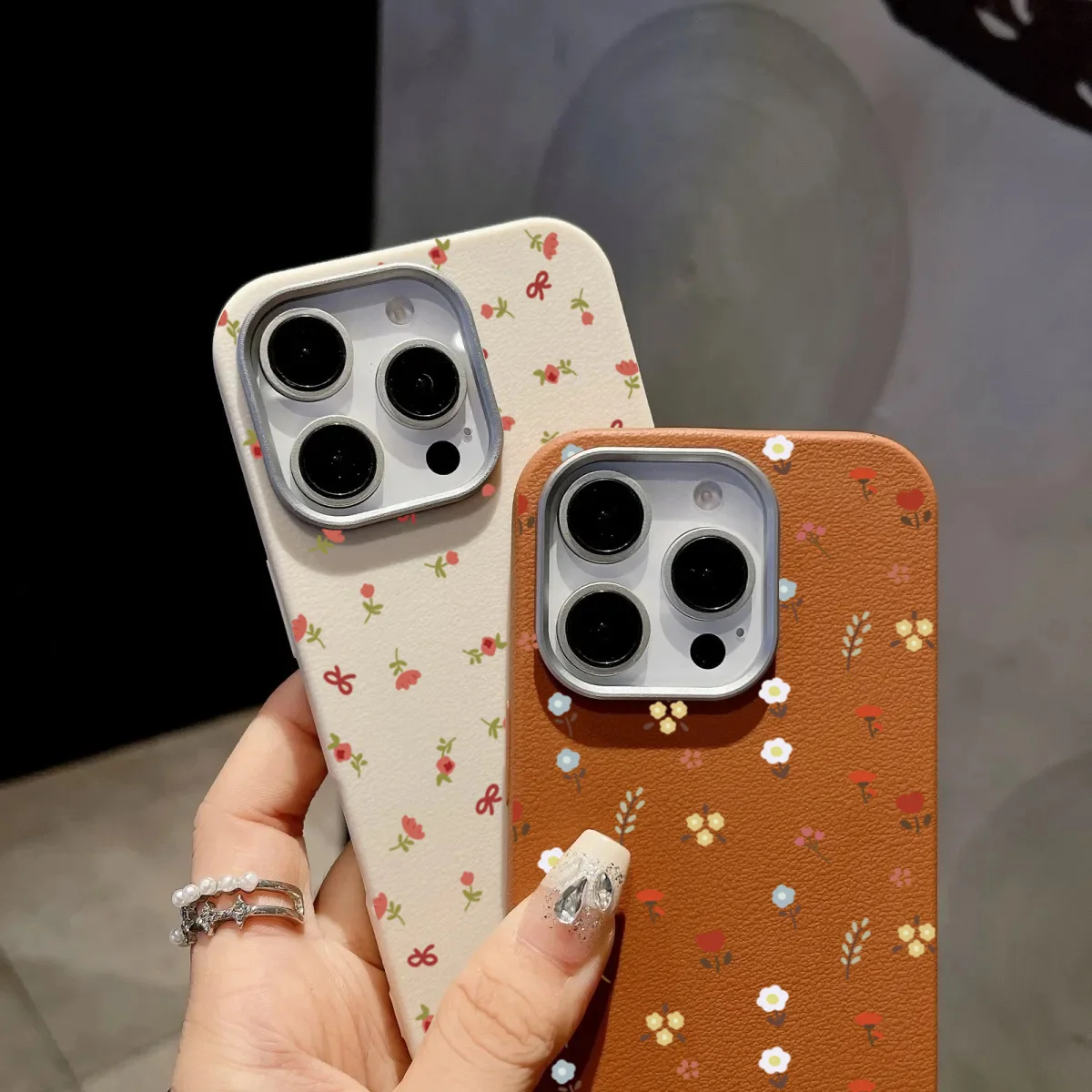Çiçekli Deri Desenli Retro Mod - Samsung Galaxy A55 incelemesi ve fiyatı
