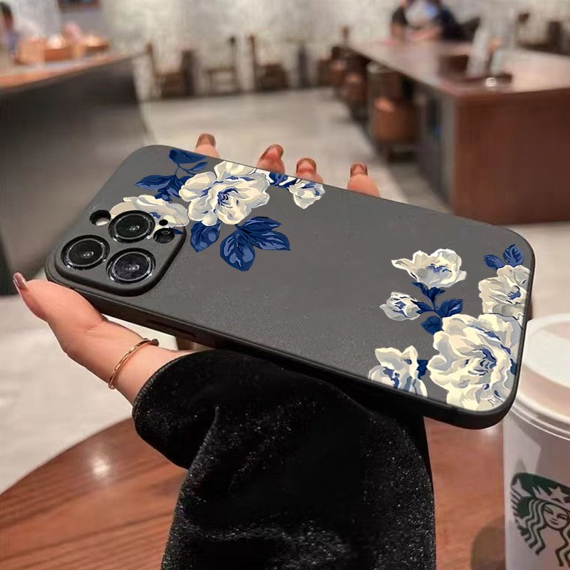 Mavi ve Beyaz Çiçek Desenli Te - Samsung Galaxy A55 incelemesi ve fiyatı